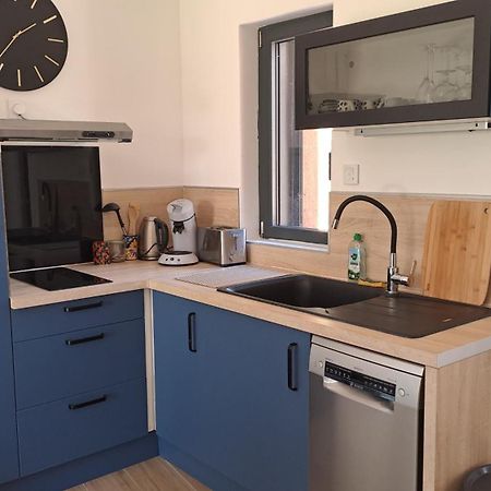 La Bridoire Logement Neuf A 2 Pas Du Lac מראה חיצוני תמונה