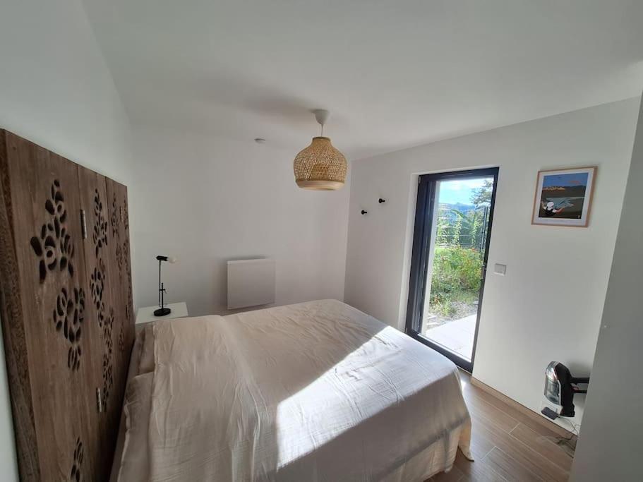 La Bridoire Logement Neuf A 2 Pas Du Lac מראה חיצוני תמונה